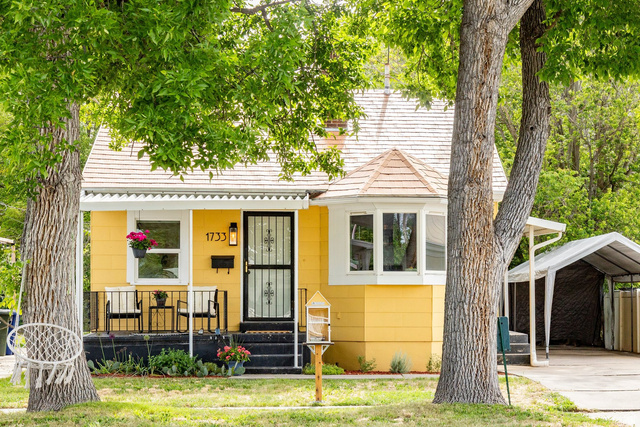 1733 S Edison St
                     MLS #2160822