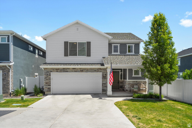 Main photo for 1735 W Parkview Dr