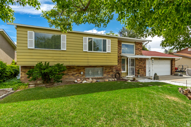 638 N Sir Philip Dr
                     MLS #2160939