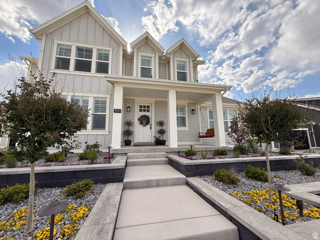 1023 S Candlelight Dr
                     MLS #2160967