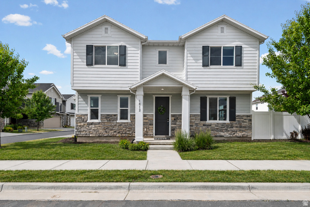 1812 W Parkview Dr
                     MLS #2160992