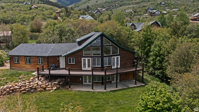 556  Holiday Dr
                     MLS #2161023