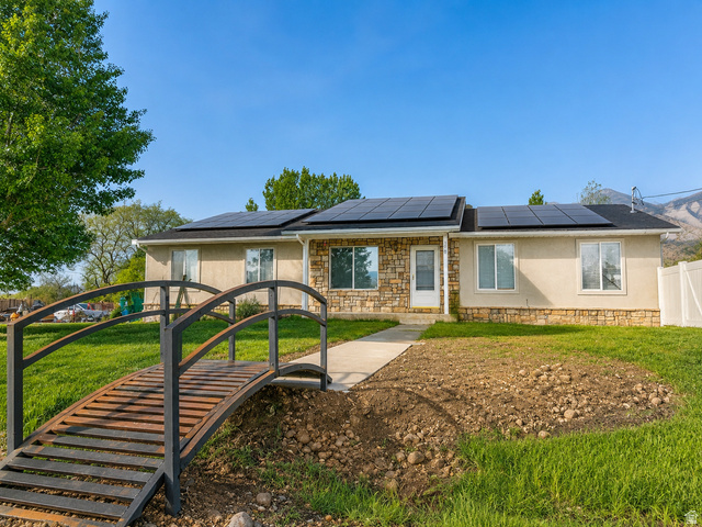 390 N 300 E
                     MLS #2161062