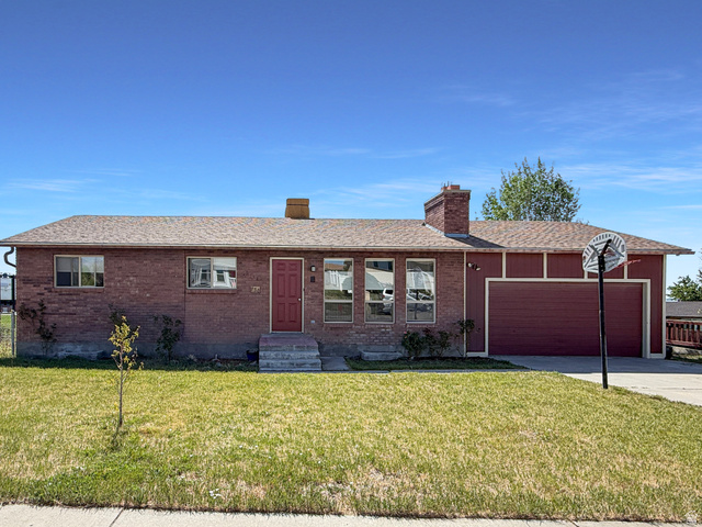 950 N Valley Dr
                     MLS #2161081