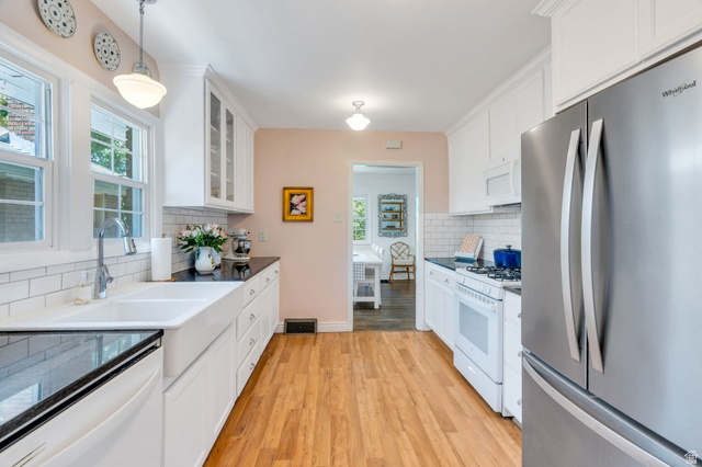 Property in Salt Lake City - View 11