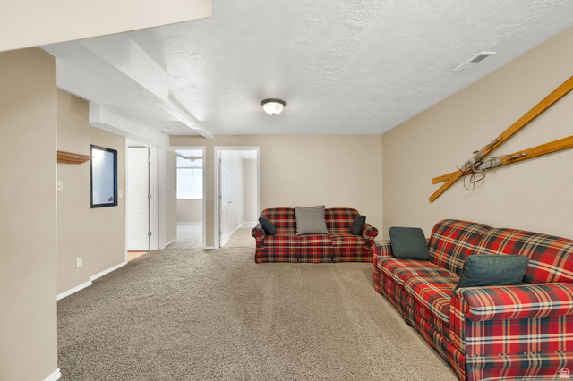 Property in Taylorsville - View 23