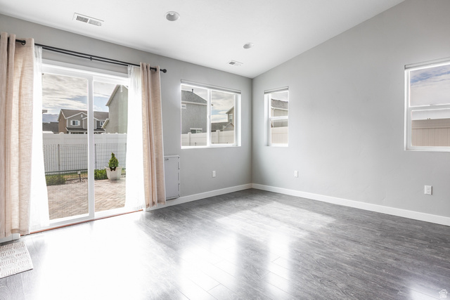 Property in Syracuse - View 7