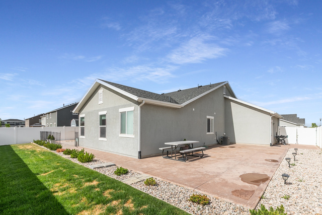 Property in Syracuse - View 29
