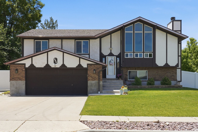 323  Tobe Dr
                     MLS #2161140