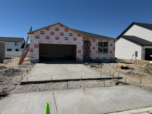 220 W 550 N
                     MLS #2161155