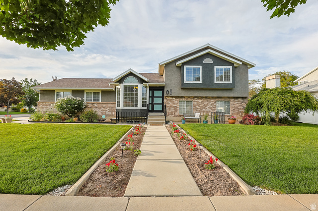128 W Clay Park Dr
                     MLS #2161193