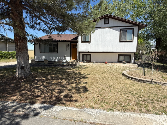 Main photo for 603 E Valley View Dr
