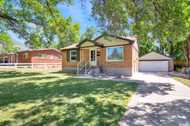 955 E 35th St
                     MLS #2161217