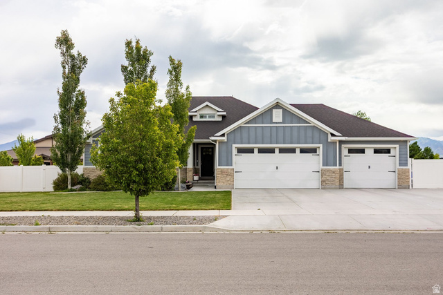 321 S Lookout Ridge Dr
                     MLS #2161279