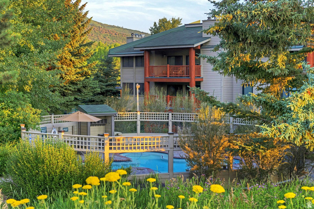 405 SILVER KING DR 105, Park City