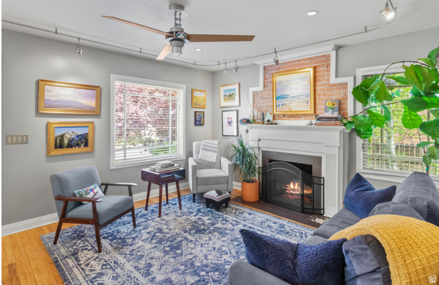 2475 S Filmore St
                     MLS #2161349