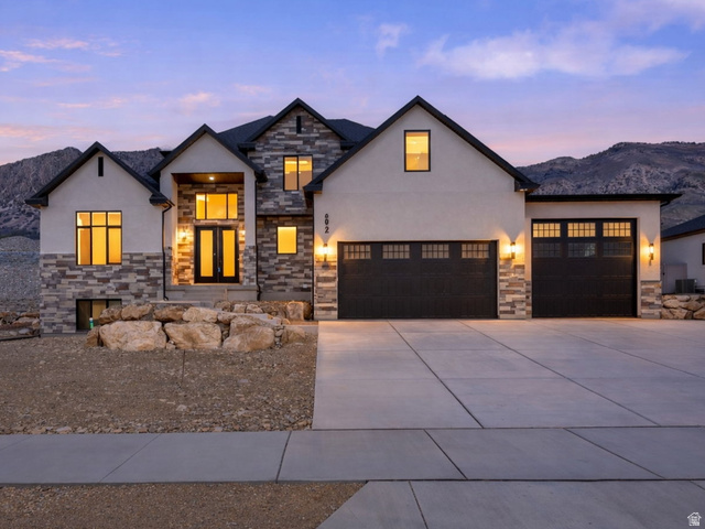 692 E Mountain Rd.
                     MLS #2161496