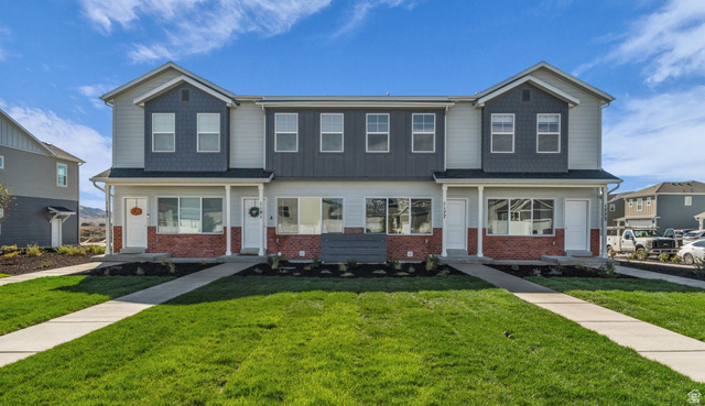 1365 E Goldie Lou Lane Unit  #41
                     MLS #2161541