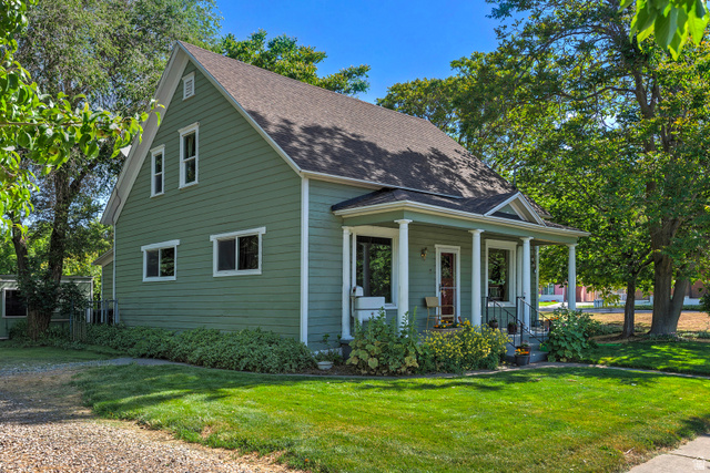 178  17th
                     MLS #2161612