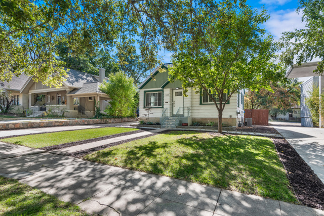 1169 E 24th St
                     MLS #2161683