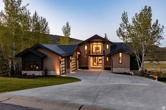 2586  Aspen Springs Dr.
                     MLS #2161699