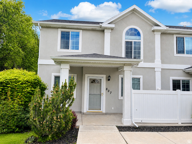Main photo for 827 W Big Leaf Ct