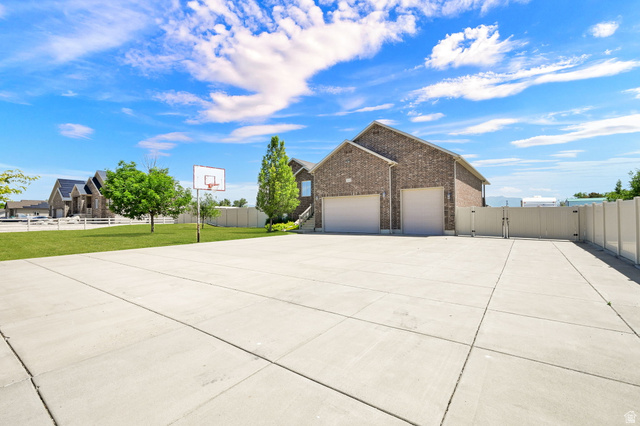 5660 S 6800 W
                     MLS #2161752