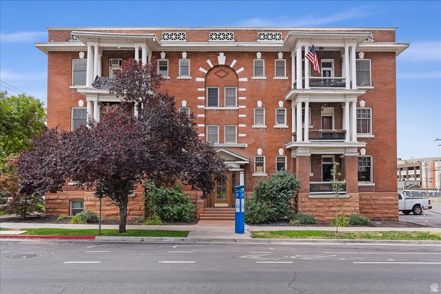 276 E Broadway  #s9
                     MLS #2161789