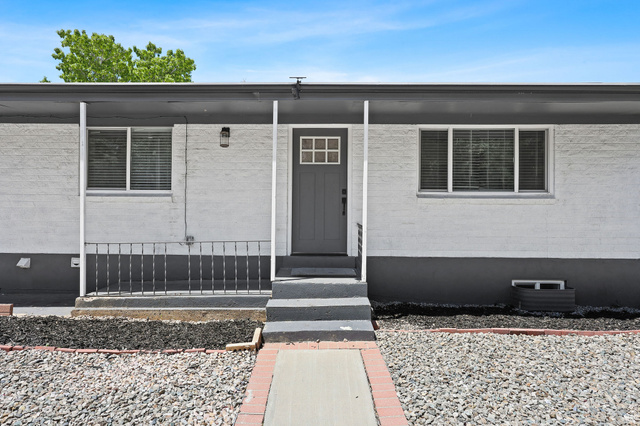 545 N Madison Ave
                     MLS #2161800