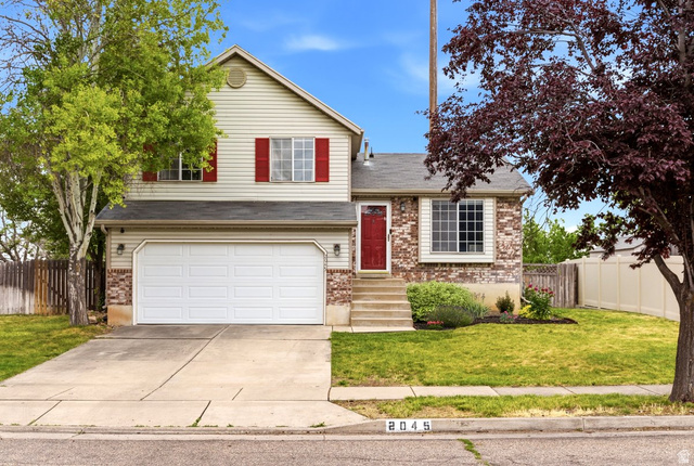 2045  Katies Way
                     MLS #2161809
