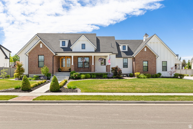 657 W Broken B Ln
                     MLS #2161812