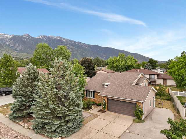 2228 E Renegade Rd
                     MLS #2161924
