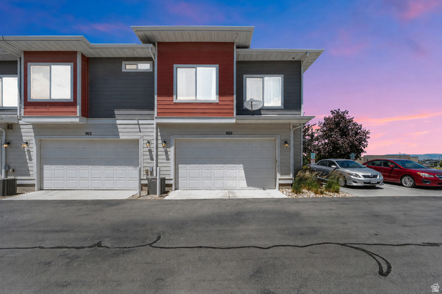 Main photo for 960 W Cyan Valley Way
