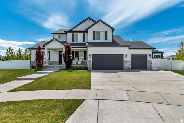 1214 E Stuart Cir
                     MLS #2161943