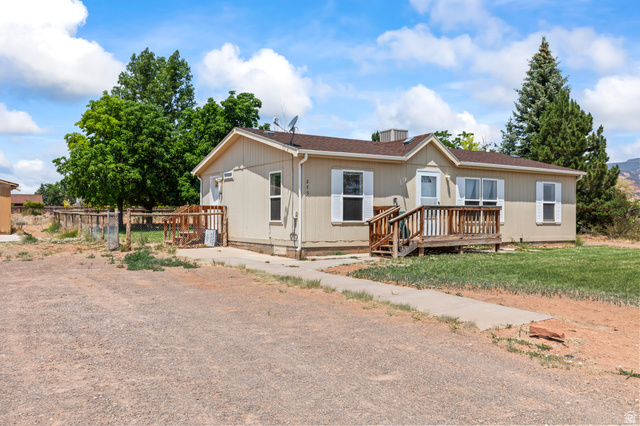 Main photo for 275 N 100 E