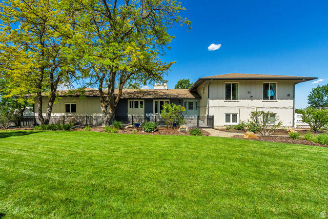 10814 S Whirlaway Ln
                     MLS #2161990
