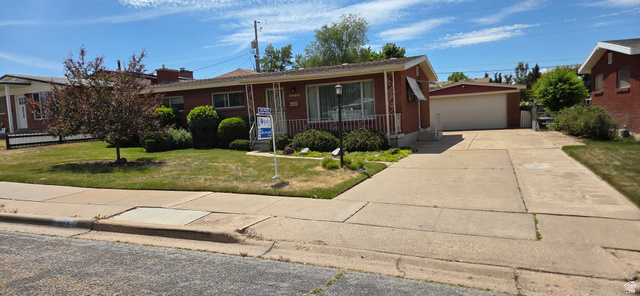 2033 W 5850 S
                     MLS #2162034