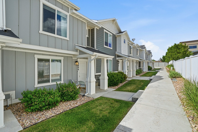 2806 N Fighting Falcon St
                     MLS #2162079