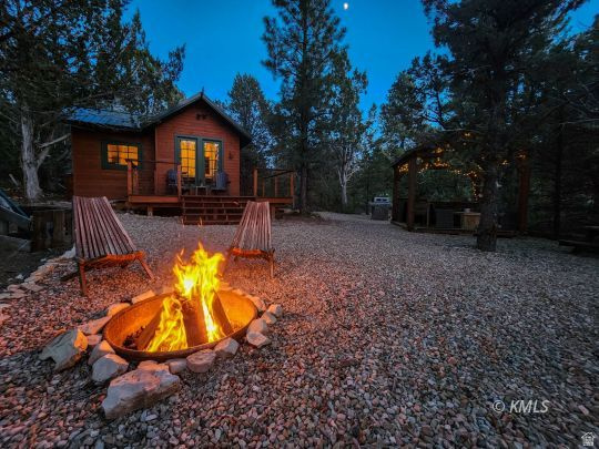 Main photo for 95 S White Oak St