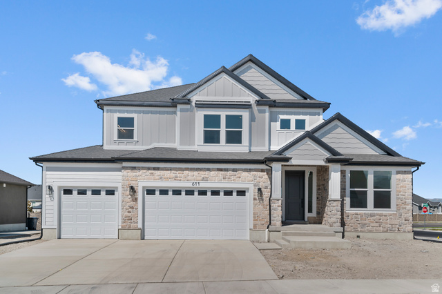 Main photo for 611 N Briarwood Ln