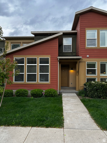 Main photo for 1105 N Stillwater Dr