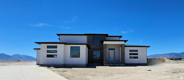 522 E Gilmore Stre #118
                     MLS #2162265