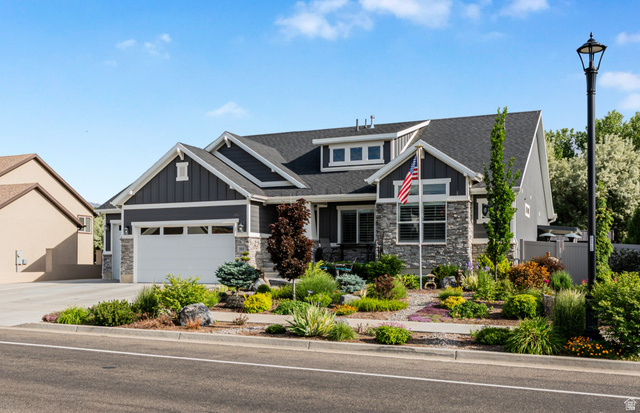 313 E Old Maple Rd
                     MLS #2162344