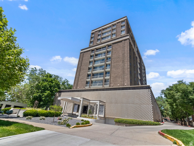 777 E South Temple  #13g
                     MLS #2162475