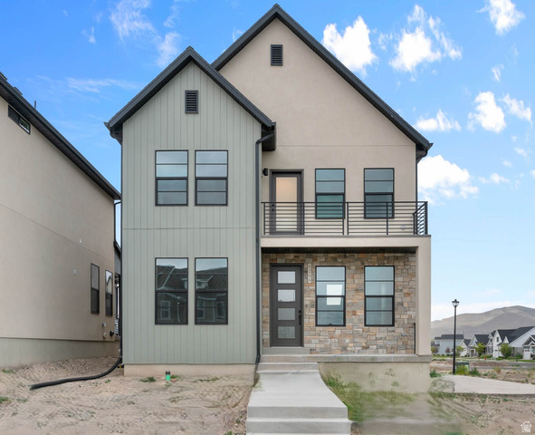 4244 W Waterbury Dr
                     MLS #2162486