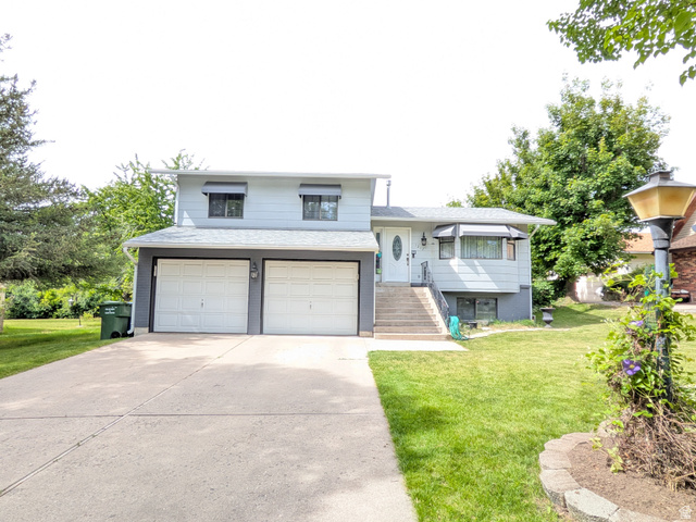 1217 E Eastridge Dr
                     MLS #2162561