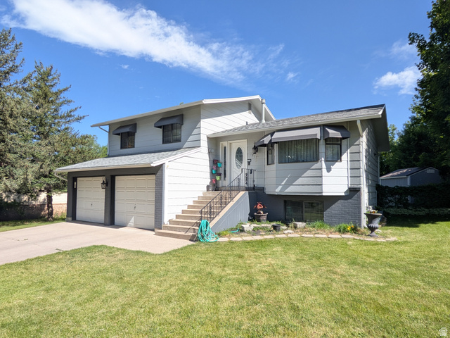 1217 E Eastridge Dr
                     MLS #2162561