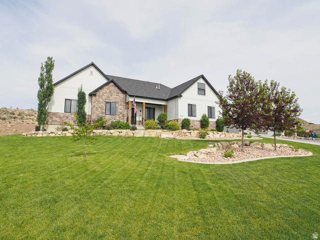 9261 N Belle St
                     MLS #2162578