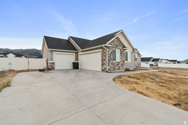 8 S Cherry Wood Ln
                     MLS #2162713