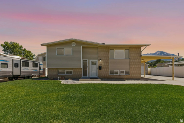 1085 E Sego Lily Dr
                     MLS #2162715